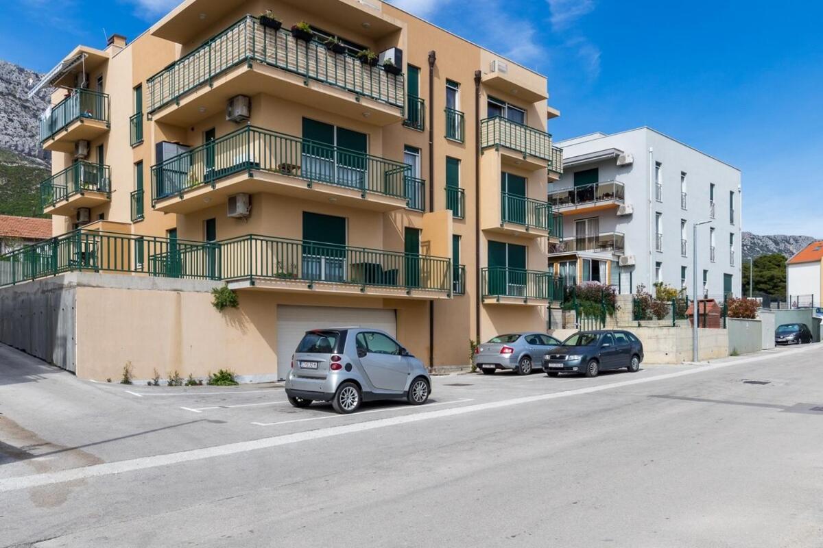 Apartments With A Parking Space Kastel Gomilica, Kastela - 21138 Extérieur photo