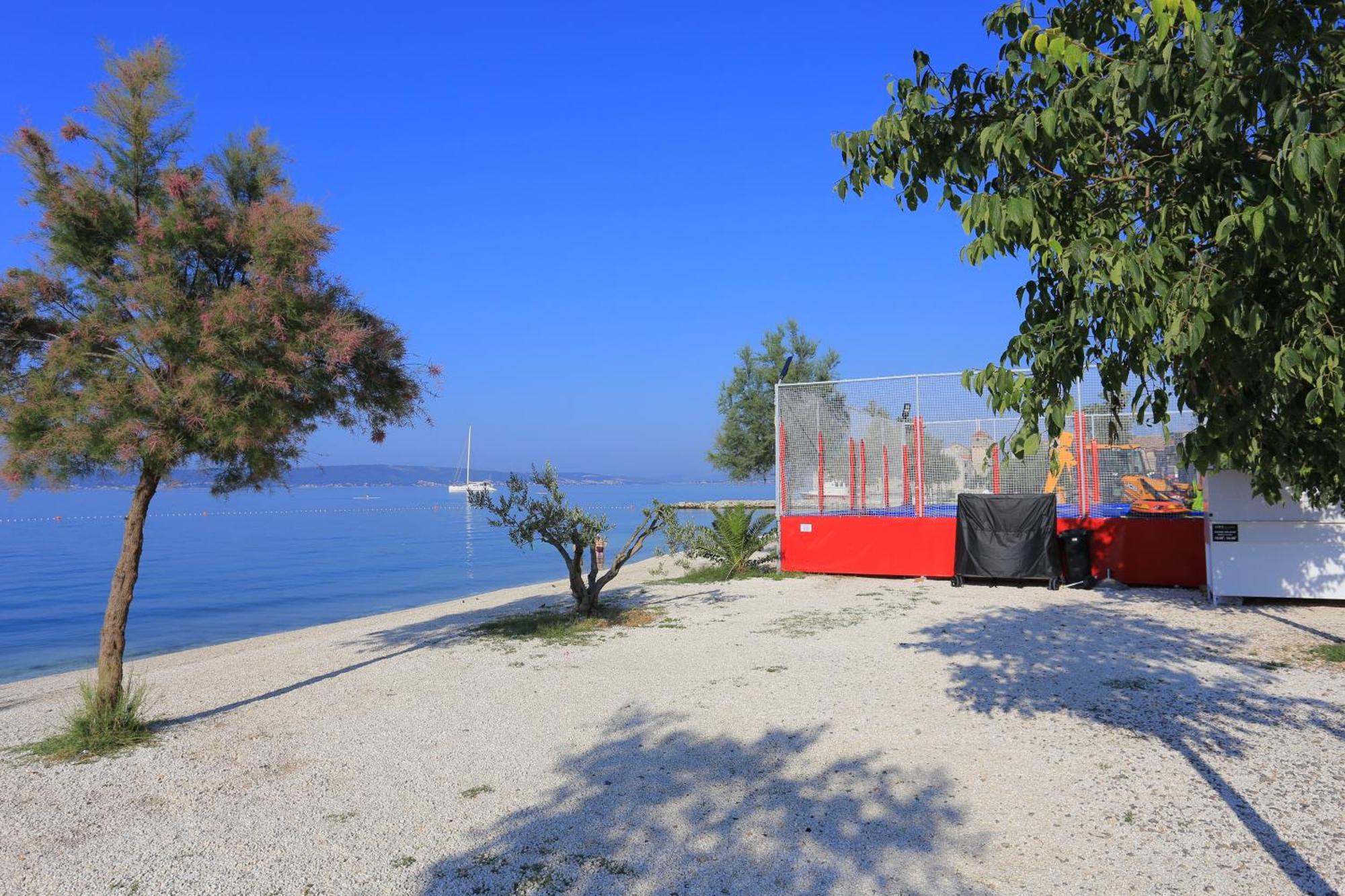 Apartments With A Parking Space Kastel Gomilica, Kastela - 21138 Extérieur photo